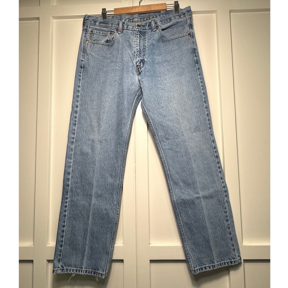 Levi Strauss Co 505 Jeans Mens W38 L32 Light‎ Wash Distressed Denim Red Tab